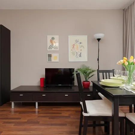 Spacious Astronaut'S Apartment Warsaw Wlochy By Noclegi Renters Exterior photo