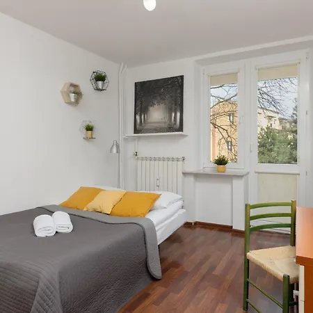 Spacious Astronaut'S Apartment Warsaw Wlochy By Noclegi Renters Exterior photo
