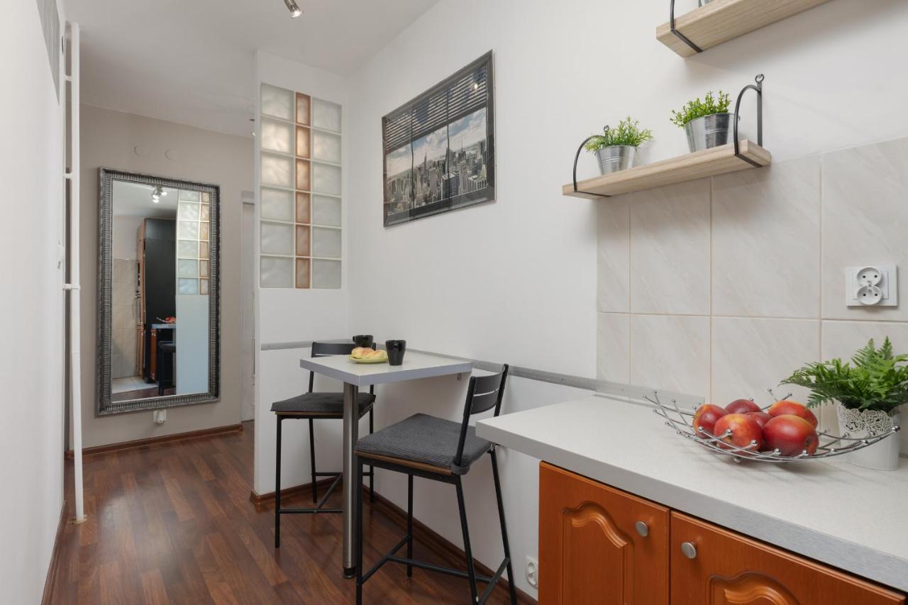 Apartment Spacious Astronaut's Wlochy By Renters Warsaw